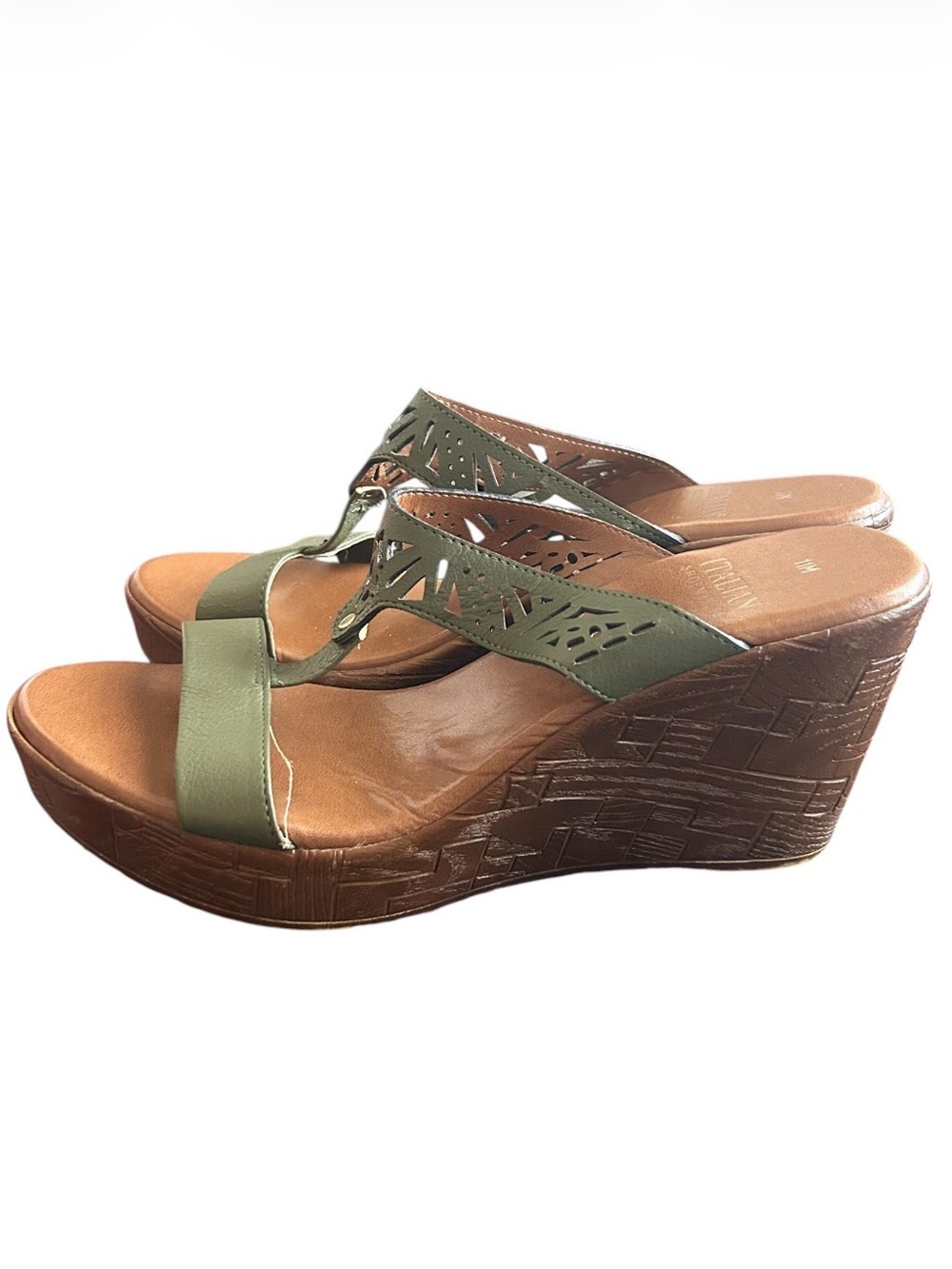 Italian Shoemakers Olive Green Laser-Cut T-Strap Sandals - Picture 4 of 10